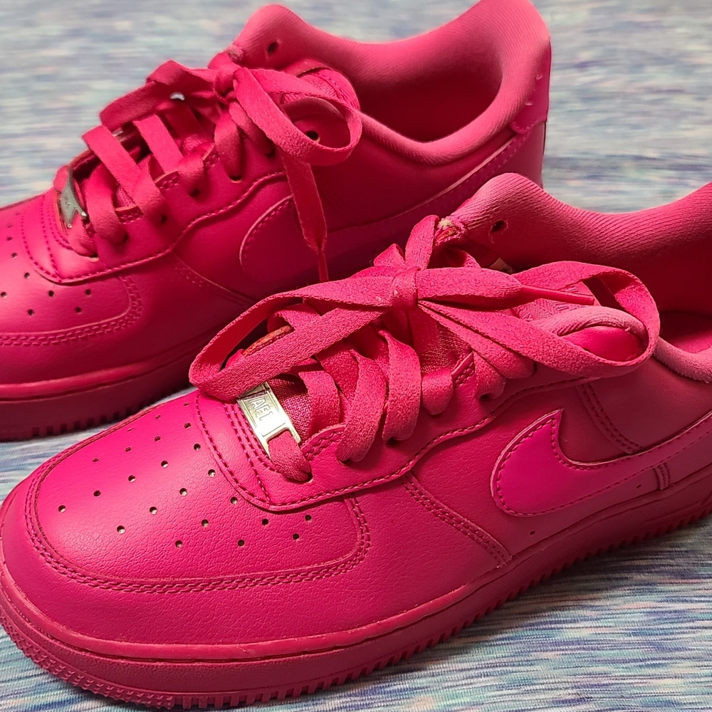 Nike Air Force 1 Fireberry Pink